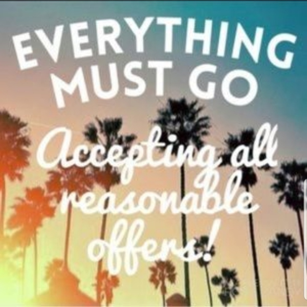 Spring cleaning 🌷Everything must go 👗👚👠💄🛍